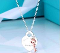 Original Love Key Necklace Female T Heart Heart English Tag Rose Gold Key Clavícula Collar G220223