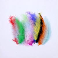 100 stks / partij Natuurlijke Gekleurde Bruiloft Veren Klein voor Ambachten DIY Turkije Marabou Feather Plume Haarfeest Woondecoratie 10-15cm