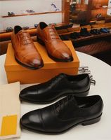 18SS Tasarımcıları Erkek Ayakkabı Gerçek Deri Flats İş Resmi Ayakkabı Erkek Parti Elbise Broular Oxfords Derby Ayakkabı Zapatos Hombre