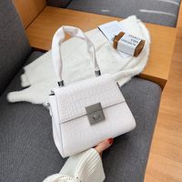 Sacs à bandoulière 2021 Femmes de luxe Vert Bleu Blanc Sac blanc Messenger Crossbody Designer PU Handbags en cuir PU