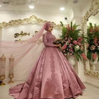 Staubrosa islamische muslimische arabische Brautkleider mit langen Ärmeln High Neck Ballkleid Dubai Kaftan Arabische Brautkleider Satin