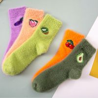 Coral Samt Socken Süßigkeiten Farbe Boden Schlaf Fuzzy Socken Dame Winter Warme Flauschige dicke Tuch Socke Frauen Mädchen Weihnachtsstrümpfe
