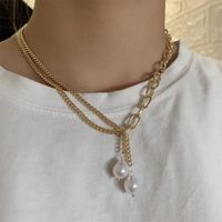 Hängsmycke Halsband Origin Summer French Vintage Simulering Pearl Necklace för kvinnor Femme Gold Asymmetry Chunky Chain Smycken