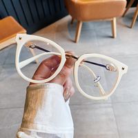 여성을위한 우아한 흰색 대형 둥근 안경 프레임 패션 대형 투명 렌즈 노회 안경 TR90 블루 라이트 안경