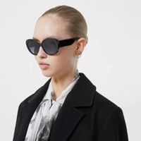 Occhiali da sole Designer per le donne Brand Brand Sunnies Oversized 54mm Cat Eye Style Shades 2022 Nuovo arrivo Gafas de Sol con scatola originale