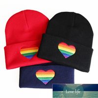Moda arco iris amor corazón bordado hechas de punto gorros gorros sombreros para hombres mujeres invierno cálido negro punto tapa skullies regalo de Navidad