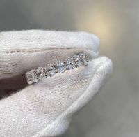 V Goldmaterial Punk-Band Ring mit allen ovalen Diamanten für Frauen und Mutter Engagement Schmuck Geschenk Freies Verschiffen PS3836