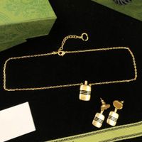 Collier de concepteur pour Woaman Lettre Nouveau Style Bracelet de luxe Produits Colliers Chaîne Top Qualité Boucles d'oreilles Mode Bijoux de mode