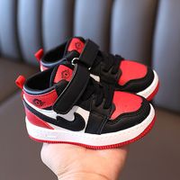 Kalite Marka Çocuk Ayakkabı İlk Yürüyüş Kurucular Rahat Çocuk Sneakers Tasarımcı Küçük Erkek Kız Toddler Kırmızı + Beyaz + Gri Nefes Bebek EUR Bedeni 21-25