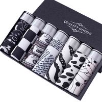 chicos en calzoncillos boxer