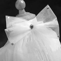 luxury Wedding Veils Short Wedding Bridal Veil 2 Layer Handmade Crystal Beaded Crescent edge Bridal Accessories Veil White Ivory in stock