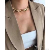 高級ファッションチョーカーネックレスデザイナージュエリーウェディングダイヤモンド18Kゴールドメッキプラチナレターペンダントネックレスとブレスレット初期の銀を持つ女性のためのセット