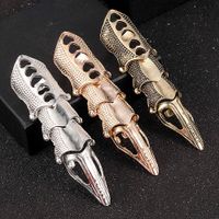 2020 New Cool Boys Punk Gothic Rock Scroll Joint Armor Knuckle Metal Full Finger Ring Gold Cospaly Diy Ring Halloween Decoration Q0708