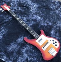 Nueva llegada de 4 cuerdas Cherry Sunburst Guitarra eléctrica bajo con pickguard blanco, fretboard de palisandro, puede ser personalizado