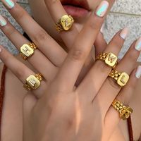 الذهب العصرية اللون الأولي الدائري للنساء فتاة aaa + مكعب زركونيا a-z watchband مربع إلكتروني مفتوحة أنثى المجوهرات هدية