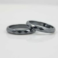 Grau de moda AAA Qualidade 4 mm largura Faceted Hematite Anéis (1 peça) HR1001 Q0708