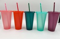 Блеск пластиковые чашки 24 унции мерцающие пьющие тумблеры с соломенными летними многоразовые холодные напитки чашки красивые кофе пивные кружки 79 S2