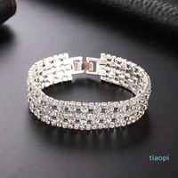 Luxusdesigner Womens Armband Mode Perlen Fünfreihige Diamant Inlaid Classic Style Retro und Elegante geeignet für Jubiläums-Engagement