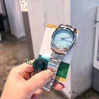 HJD Luxury Designer Masculino e Mulher Relógios Semana Projeto Aço Inoxidável Strap Luminoso Dial Impermeável Quartzo Movimento 40mm
