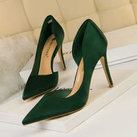 Sapatos de seda feminino oco sapatos sexy cetim verão salto alto lado verde lado vazio raso pointed moda bombas G830-3 210429