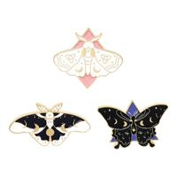 Moth Papourfly EnaMel Pins Personnalisé Moon Phase Broche Sac Vêtements Pin gothic Badge Badge Bijoux Cadeau Pour Enfants Amis