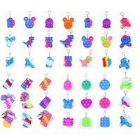 Einfache Grübchen -Zappel -Spielzeug Push Bubble Keychains Sensorisches Spielzeug farbenfrohe Cartoon -Spannung Freisetzung Schlüsselketten gemischte Stile