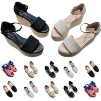 Tasarımcı Sandalet Kadın Slaytlar Sandal Ayakkabı Terlik Lady Yüksek Topuklu Seksi Yaz Geniş Düz Terlik Topuklu Globalkidsshoes
