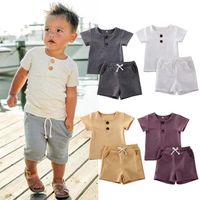 Ins Toptan Bebek Çocuk Kız Erkek Çocuk Giyim Setleri Pamuk Takım Elbise Kısa Kollu Ön Düğmeler Sapanlar Şort Tops Kuşaklar 2 Adet Yaz Kıyafetler