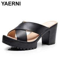 Тапочки yaerni Большой размер 33-43 женщины обувь SQURE HEL Summer 2021 Высокие каблуки слайды Black White Ladies Office обувь