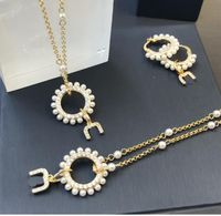 Luxus Schmuck Halskette Armband voller Diamantperlenbuchstaben Ohrringe weibliche asymmetrische runde entfernbare Ohrringe zwei Gold