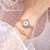 숙녀 패션 디자이너를위한 우아한 시계 큰 판매 Stianless 철강 신선한 팔찌 손목 시계 간단한 캐주얼 트렌드 여성 학생 시계 스팟 손목 시계