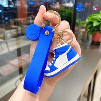 SH001 Silikon Spor Ayakkabı Tasarımcısı Keychain 3D Karikatür Ayakkabı Kişilik Çantası Kolye Süsleme Araba Anahtar Yüzükler
