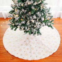 Christmas Decorations 78/122cm White Flannel Embroidered Snowflake Tree Skirt Year Home Decoration Tool Super Soft Cover