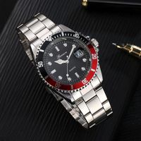 Armbandsur klockor Män Lyxigt stålband Jagged Edge Case Quartz Armbandsur Relogio Masculino Green Business Man Wristband Horloge