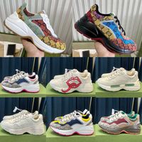 Tasarımcı Rhyton Ayakkabı Bej Erkekler Eğitmenler Vintage Lüks Chaussures Bayanlar Ayakkabı Moda Sneakers Dalga Ağız Sneaker Kutusu Ile