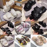2021 woman slippers sneakers double-layer lusso progettista sandals flat beach shoes outdoor travel Tory slip bag sandal slipper D2
