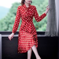 Lüks Polka Dot Pist Kırmızı Elbiseler 2021 Kadın Tasarımcı Uzun Kollu Fırfır Yay Ince A-Line Vintage Elbise Tatil Ofis Parti Sonbahar Kış Tatlı Diz Boyu Frock
