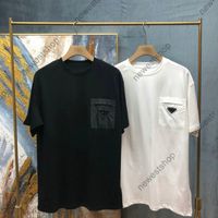 21ss Yaz Erkek T Shirt Lüks Mektup Baskı T Gömlek Tasarımcı Üçgen Cep Tişörtleri Paris Giysileri Kısa Kollu T-shirt Gevşek Stil