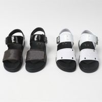 Bebek Ayakkabıları Yaz Çocuklar Sandal Moda PU Mektubu Çocuk Toddler Yüksek Kalite Plaj Kapalı Sandalet Erkek Kız Kaymaz Rahat Slaytlar Toptan 26-35