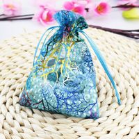 Utsökt Organza Coral Pattern Garn Favorithållare Presentförpackning Bröllop Candy Sample Bags Beam Mouth Smycken Väska 10x14cm
