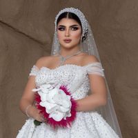 Plus Size Abiti da sposa con perle off-spalla per perle razza sweep-train Abito da sposa abito da sposa su misura Vestidos de novia2022
