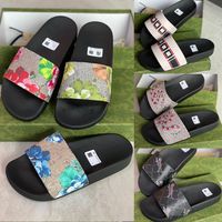 2021 Erkek Kadın Terlik Slaytlar Terlik Yaz Seksi Sandalet Erkek Luxurys Tasarımcılar Kauçuk Sandal Flats Moda Eski Çiçek Ayakkabı Bayanlar Plaj