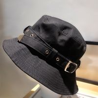 2021 Diseñador Cap Bucket Hat Hombre Moda Mujeres Mujeres Pitted Hats High Calidad Paja Sun Caps A1