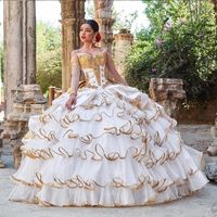 Charro Mexican Quinceanera Prom Klänningar 2021 Av Skulder Långärmad Guld Ruffles Edge Sweety 15 Misquinceanos Party Gowns
