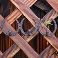フックレールレトロな馬の足のデザイン鋳鉄の壁のフック3つのC形状の水平に取り付けられたハンガーアンティーク素朴な手作りの装飾金属Ra