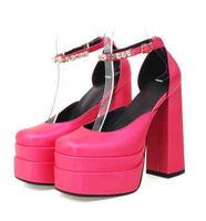 Compre al por mayor Zapatillas Negras Rojas Zapatos Tacon Grueso de bajo  precio \u0026 de calidad con envío gratuito | Es.DHgate