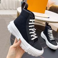 Yeni Yüksek ve Düşük Üst Rahat Ayakkabılar Kafes Desen Platformu Klasik Lüks Tasarımcı Deri Kaykay Ayakkabı erkek Kadın Spor ayakkabı008 01
