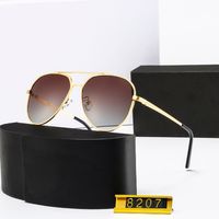 8207M Высококачественные моды Дизайнерские Солнцезащитные очки для мужчин и женщин Путешествующие покупки UV400 Защита Ретро оттенки Pilot