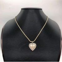 Joyas de lujo en forma de corazón en forma de diamantes de imitación de 14k collar 2022 látigo cuello cadena femenina