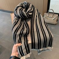 スカーフ2021冬の女性のスカーフショール秋、豪華な快適な模倣カシミア衣装、黒い白の縞模様の女性の訴訟